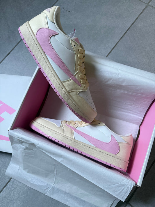 AJ1’s Low x TS