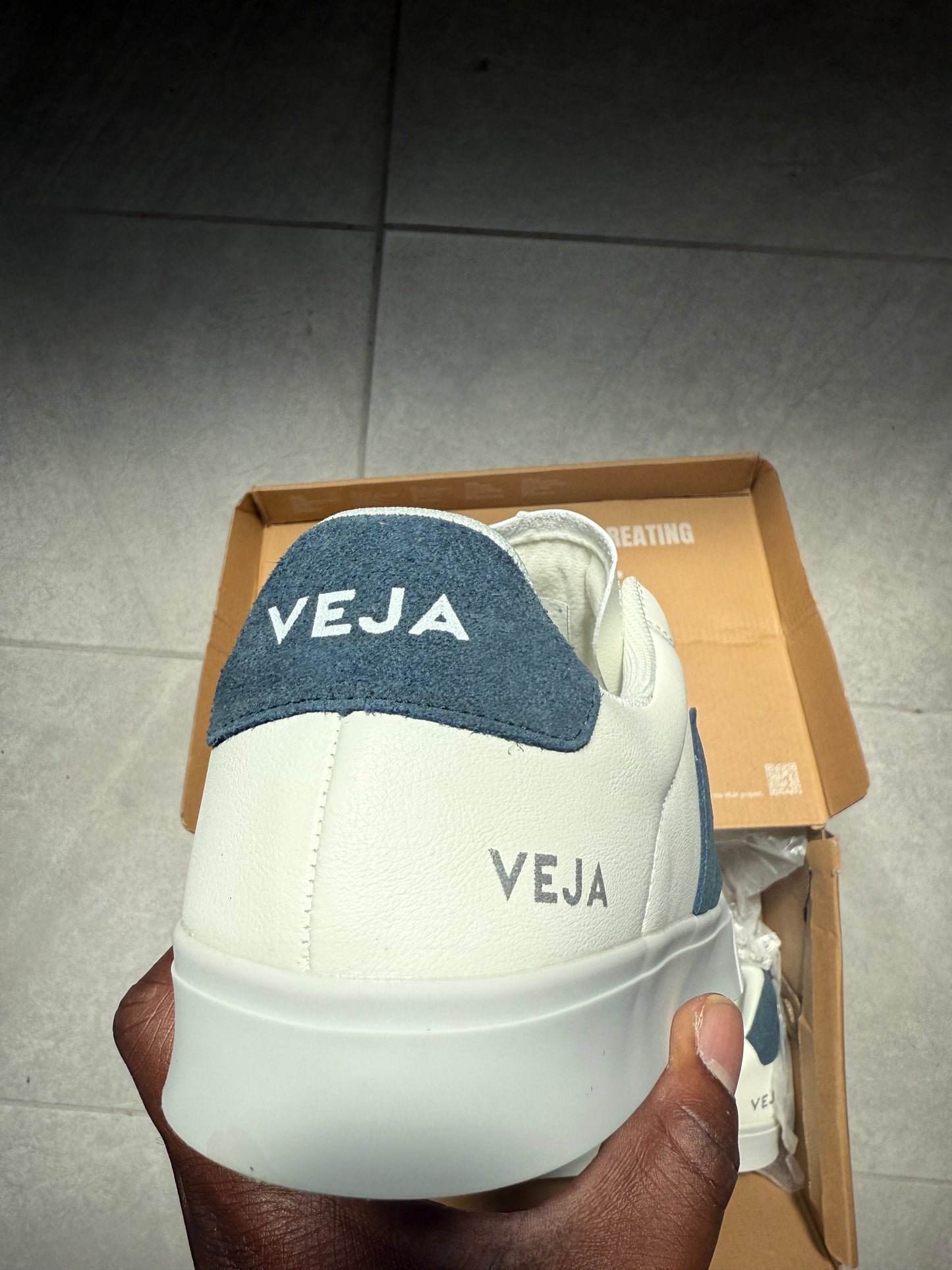 V Shoes