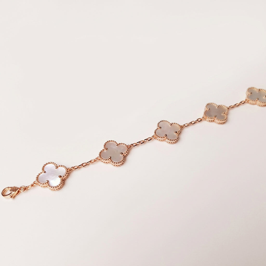 Grey mother-of-pearl and rose gold clover bracelet