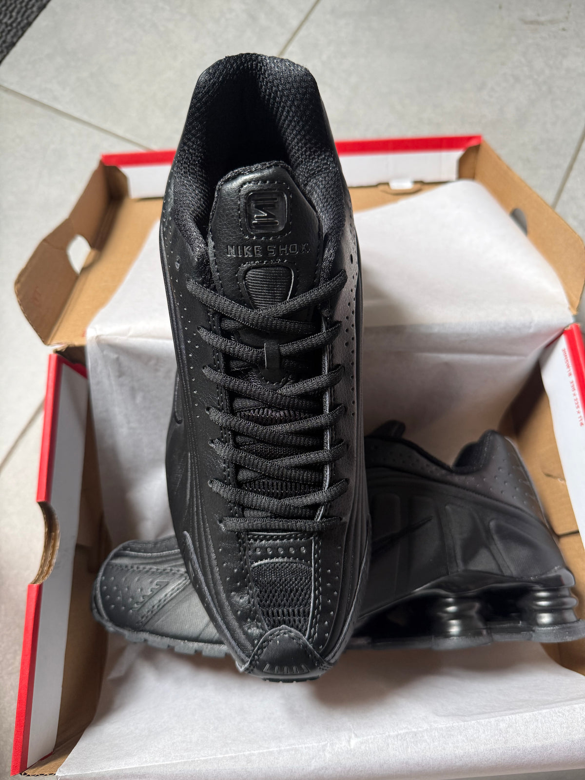 Shox R4 Runners