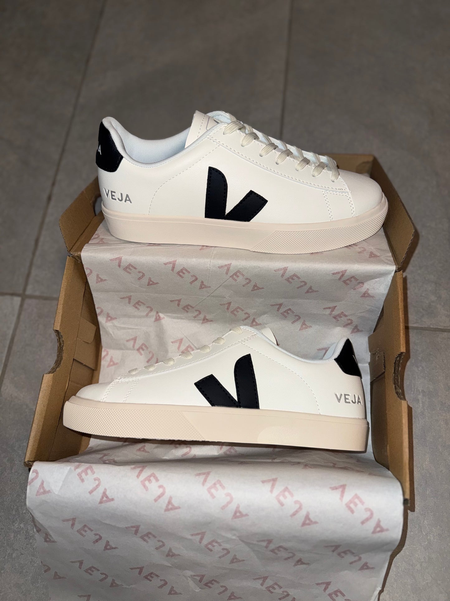 V Shoes