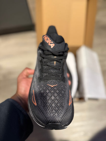 HKA Sneakers