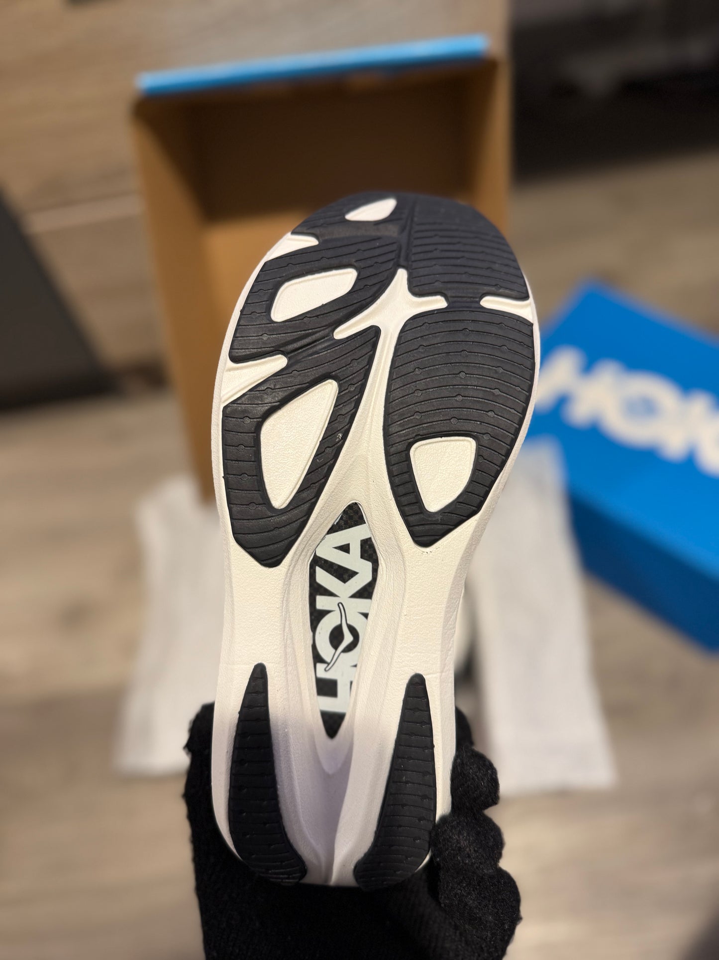 HKA Sneakers