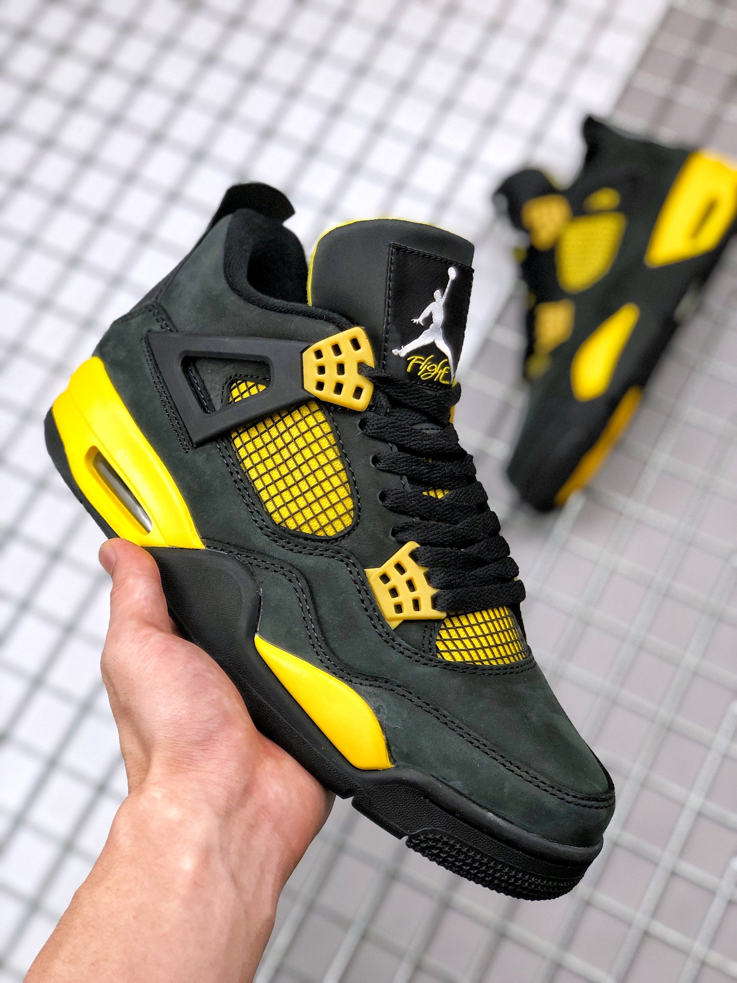 AJ 4’s