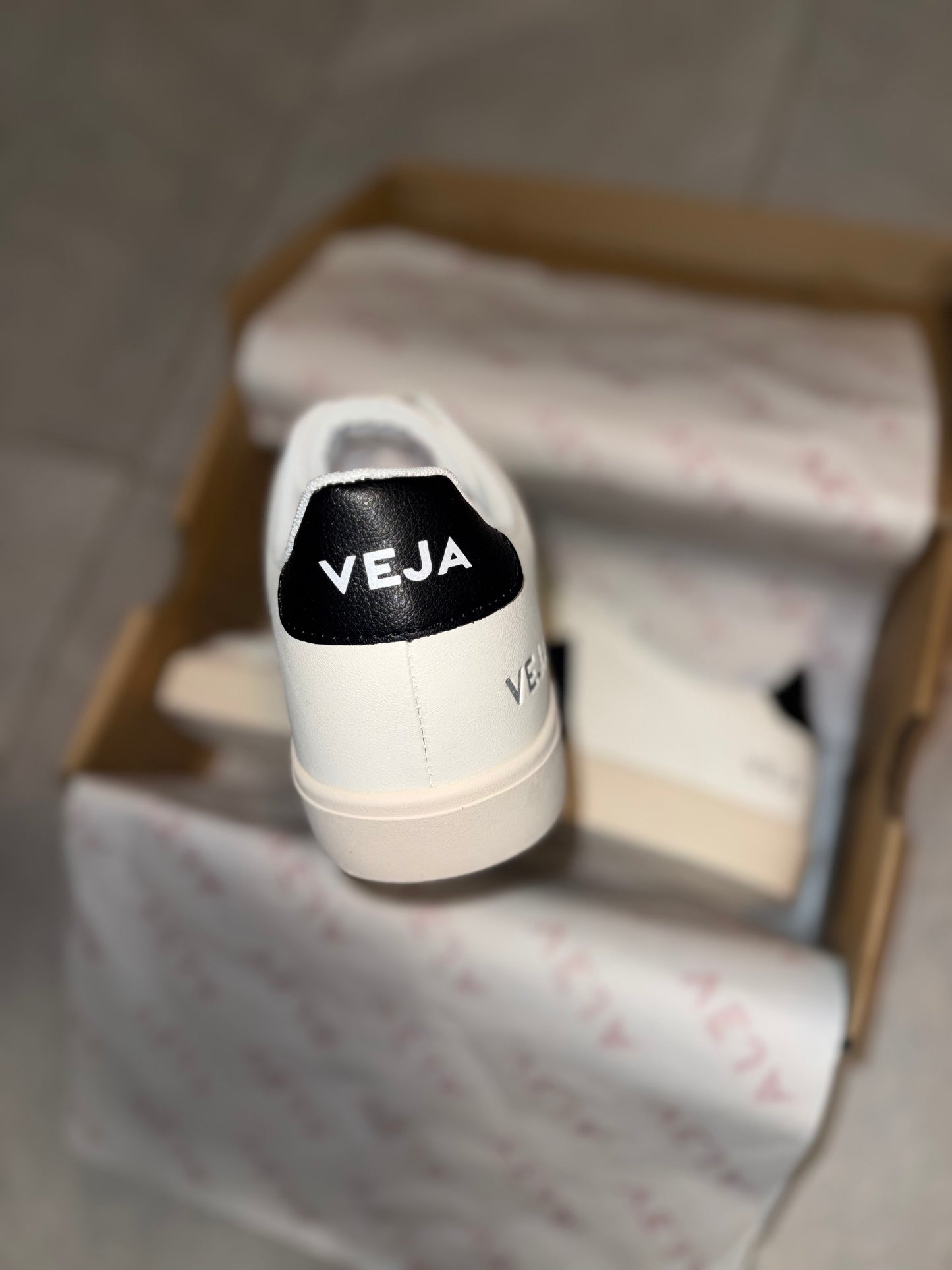 V Shoes