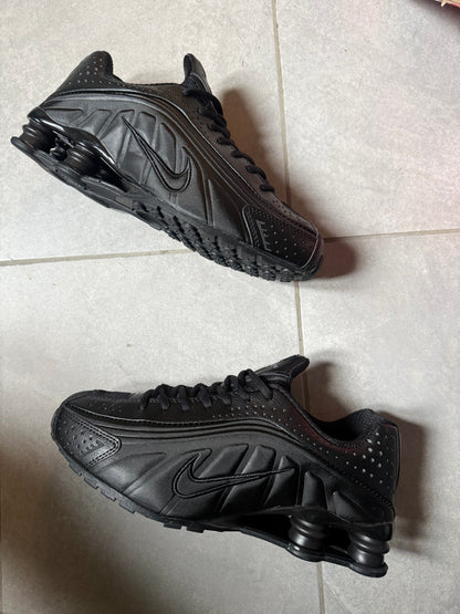 Shox R4 Runners