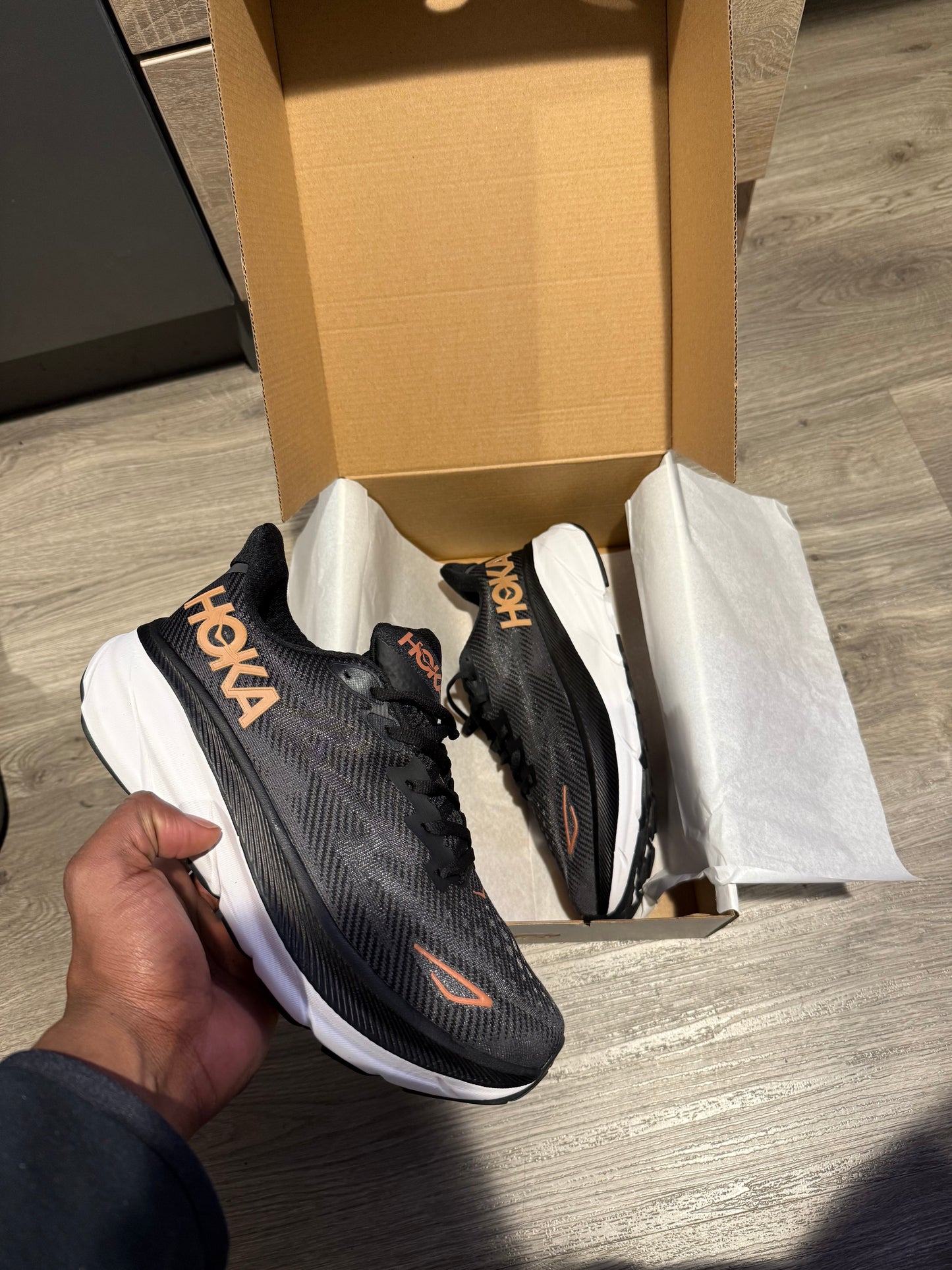 HKA Sneakers