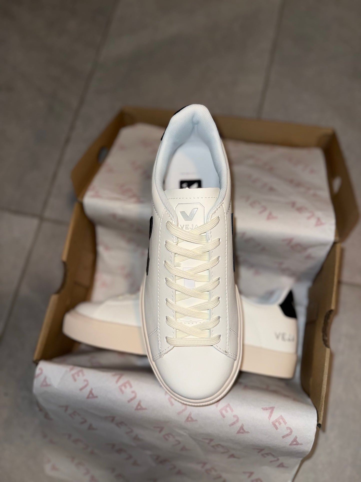 V Shoes
