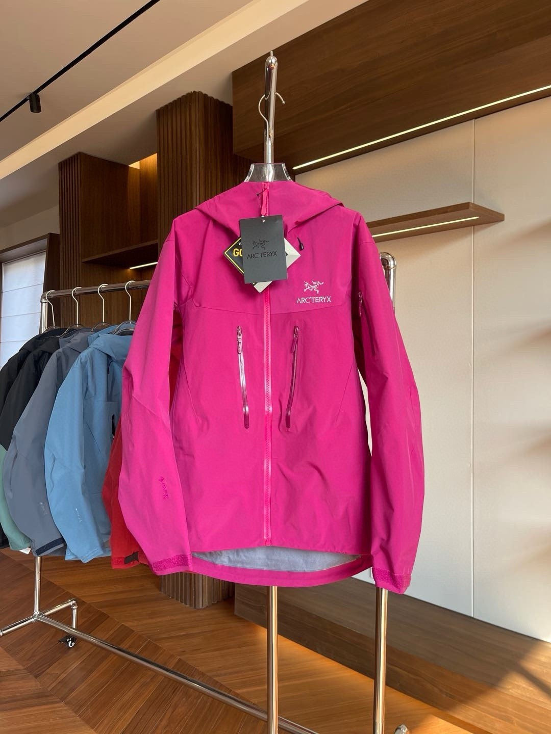 Arctyx Alpha SV women's jacket