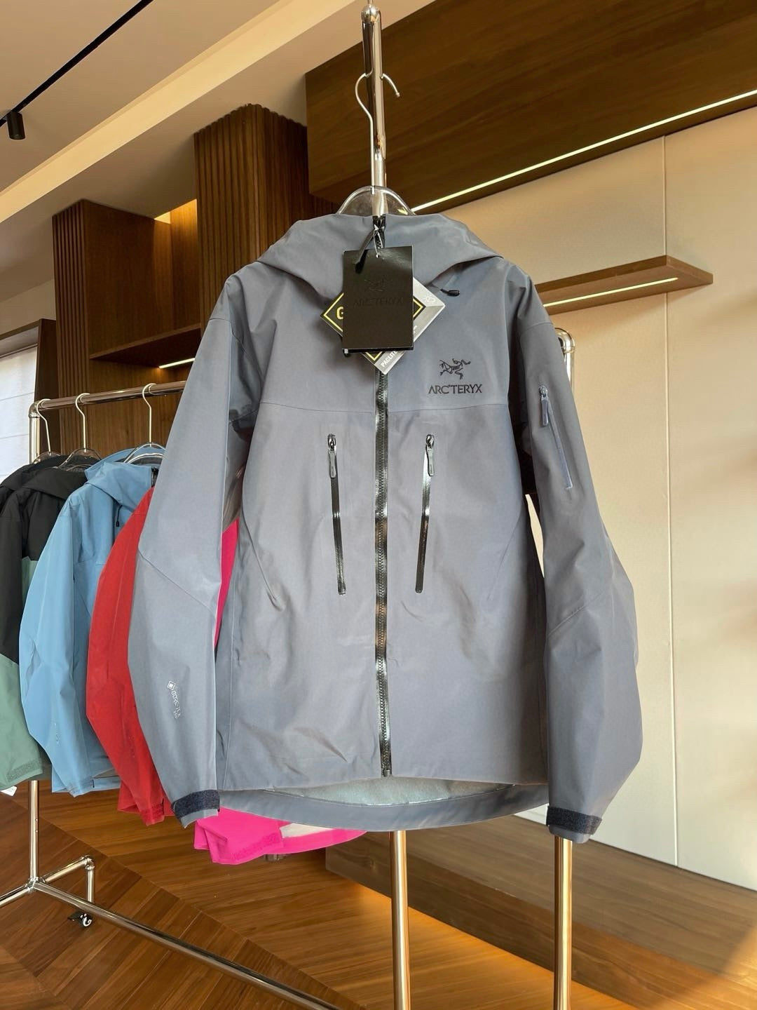 Arctyx Alpha SV women's jacket