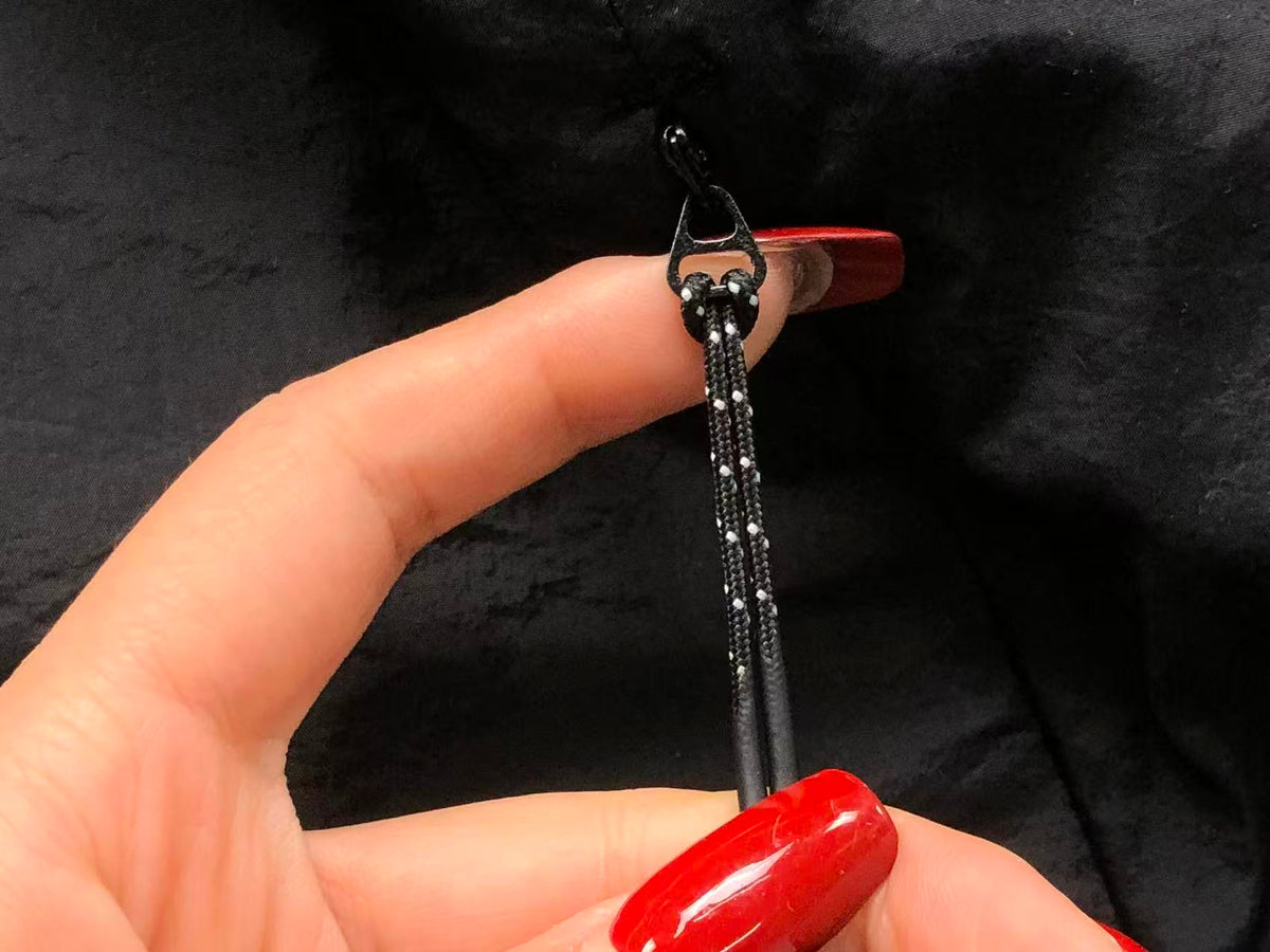 Reflective cord zip pull