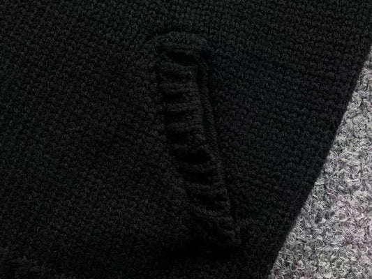 Knit pocket detail