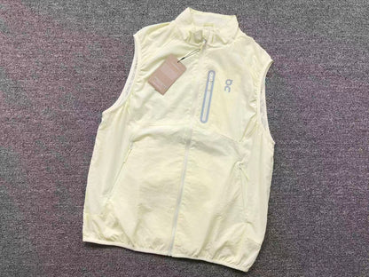 Cream lightweight running gilet