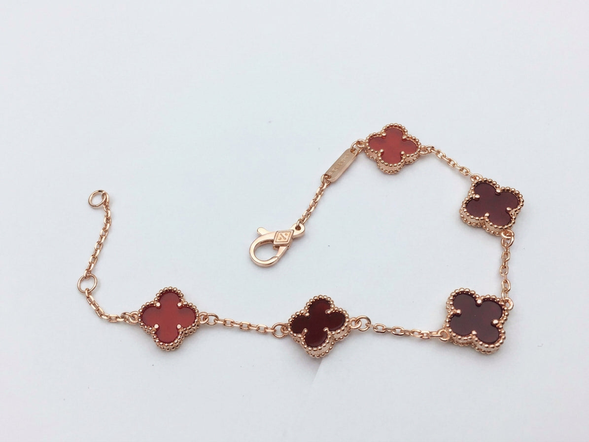 V.C Bracelet rose gold carnelian